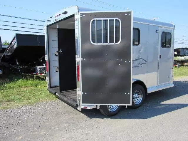 Homesteader Stallion 2 Horse Pull Trailer – Slant Load 3 Homesteader Stallion 2 Horse Pull Trailer – Slant Load - Image 3