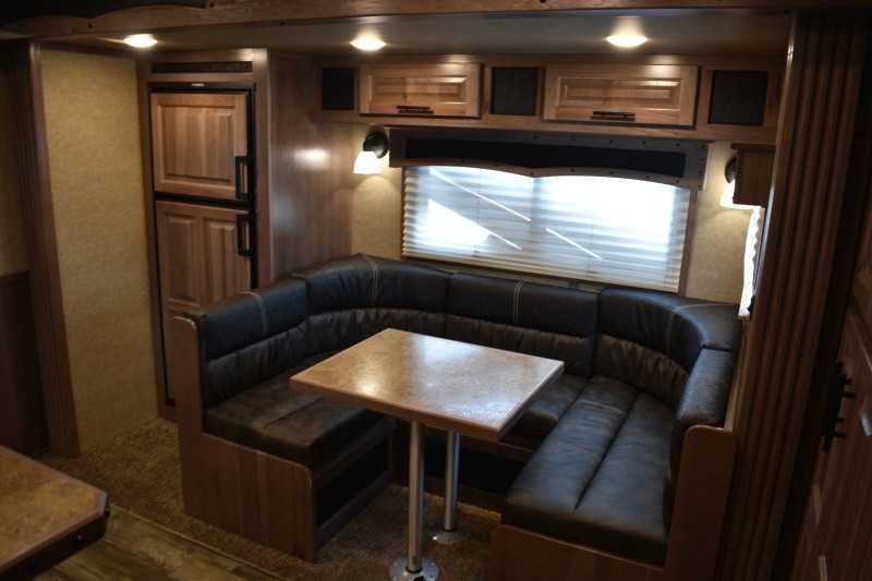 2021 Lakota BigHorn 5 Horse Trailer With Bunkbeds 17 2021 Lakota BigHorn 5 Horse Trailer With Bunkbeds - Image 17
