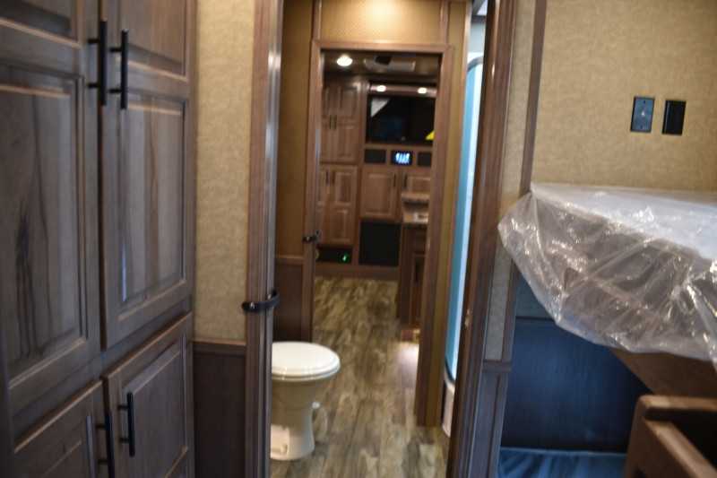 2021 Lakota BigHorn 5 Horse Trailer With Bunkbeds 31 2021 Lakota BigHorn 5 Horse Trailer With Bunkbeds - Image 31