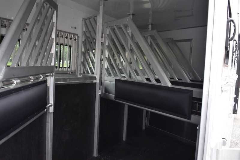 2021 Lakota BigHorn 5 Horse Trailer With Bunkbeds 38 2021 Lakota BigHorn 5 Horse Trailer With Bunkbeds - Image 38