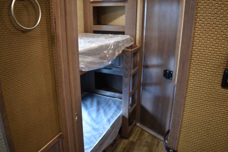 2021 Lakota BigHorn 5 Horse Trailer With Bunkbeds 27 2021 Lakota BigHorn 5 Horse Trailer With Bunkbeds - Image 27