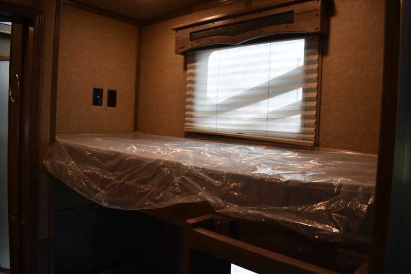 2021 Lakota BigHorn 5 Horse Trailer With Bunkbeds 30 2021 Lakota BigHorn 5 Horse Trailer With Bunkbeds - Image 30