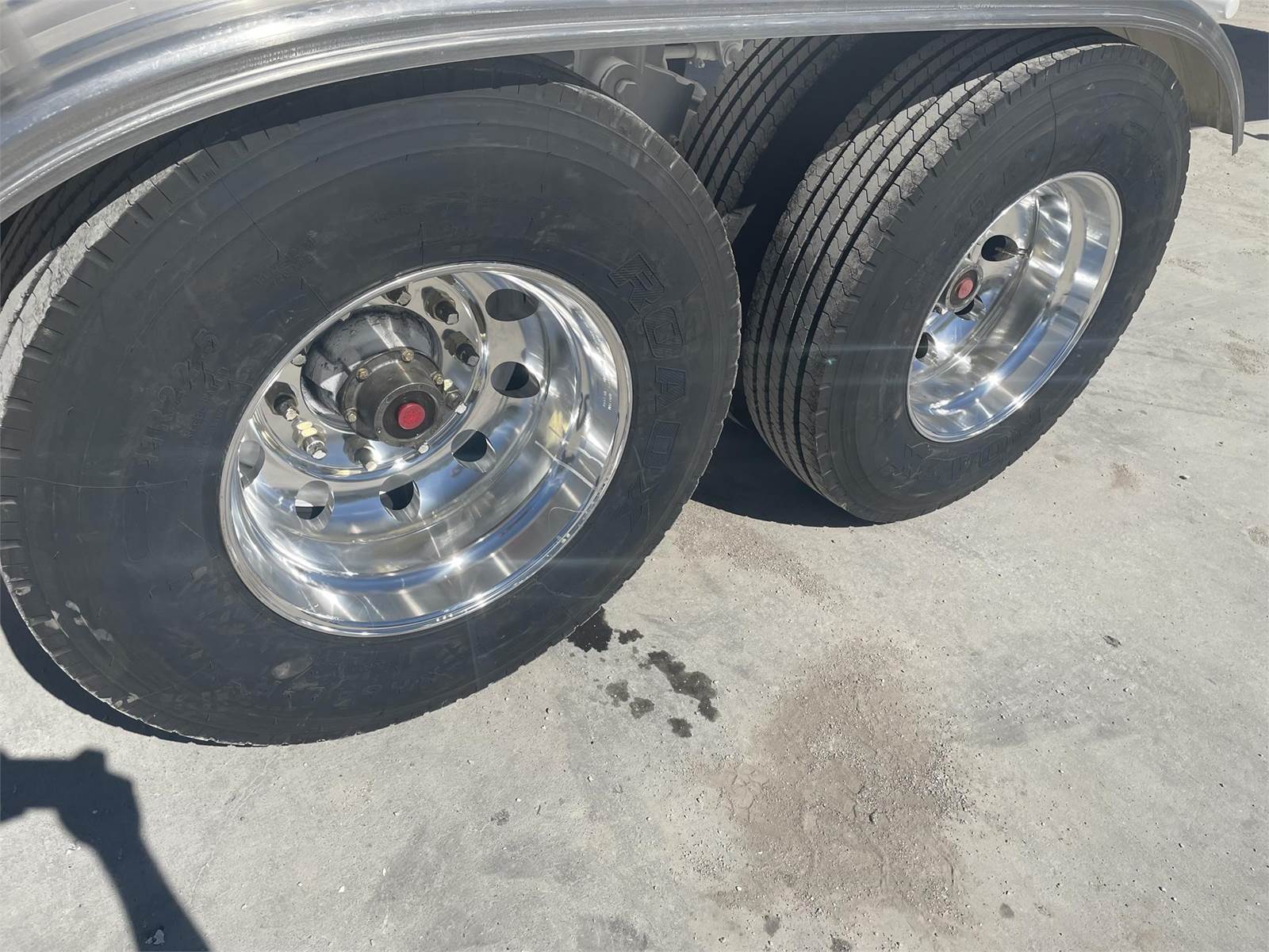 Buy 11600 Gallon Industrial Gas Tank Trailer Online MC-331 LPG LIQUID TANKER IN STOCK 9 Buy 11600 Gallon Industrial Gas Tank Trailer Online MC-331 LPG LIQUID TANKER IN STOCK - Image 9