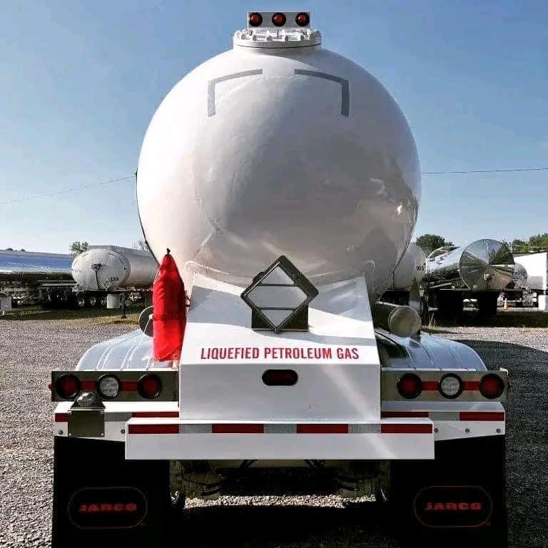 Buy 11600 Gallon Industrial Gas Tank Trailer Online MC-331 LPG LIQUID TANKER IN STOCK 3 Buy 11600 Gallon Industrial Gas Tank Trailer Online MC-331 LPG LIQUID TANKER IN STOCK - Image 3